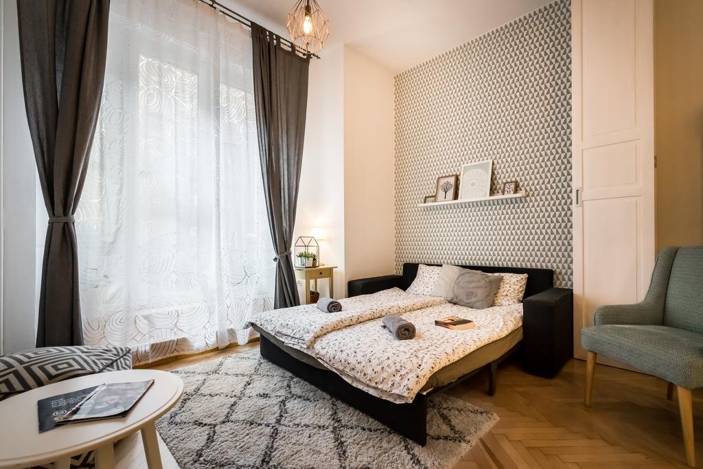 Bpr Charming Design Apartment With Balcony, A/C Budapest Eksteriør bilde